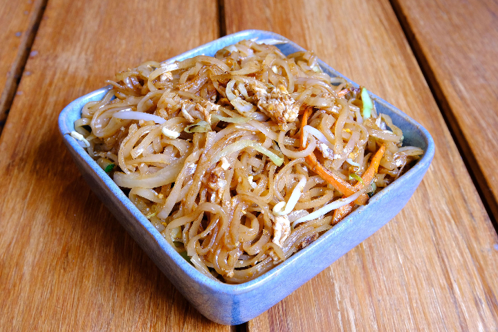 Plain sauteed noodles - Thai Orchidée