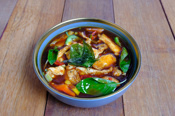 Chicken in a thaï basil sauce - Thai Orchidée