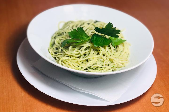 Spaghetti Al Pesto - Café Palma