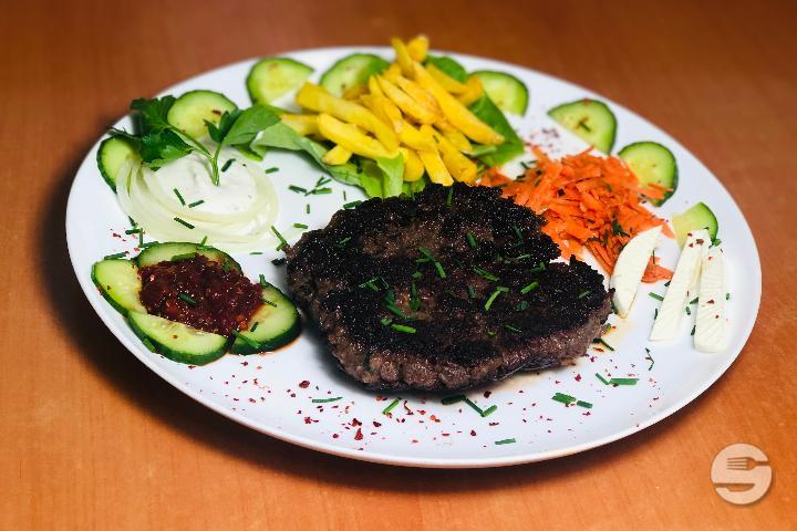 Minced meat steak - Café Palma