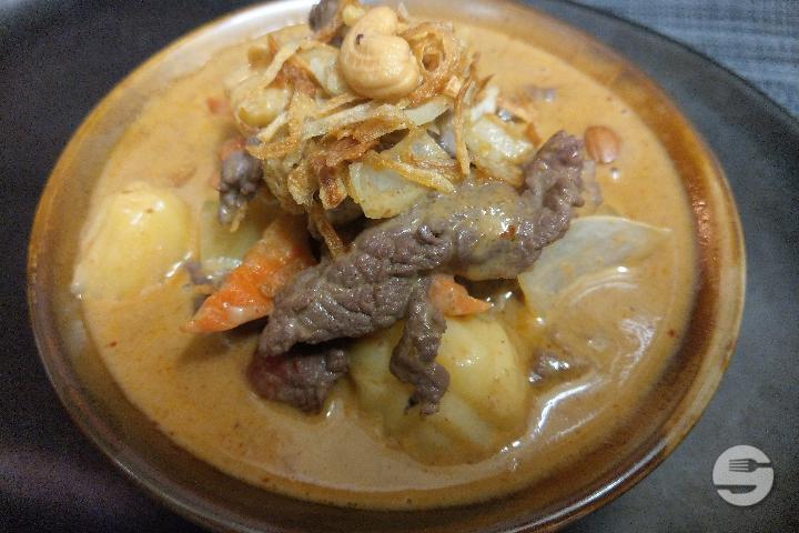 Curry massaman with beef - Yak Thaï