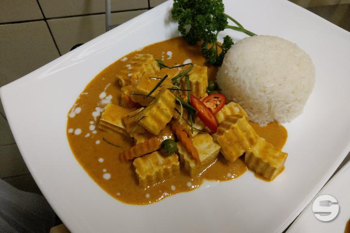 Curry Panang with Tofu and Vegetables - Yak Thaï