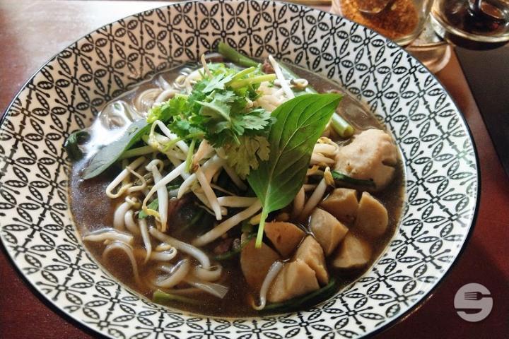 Beef Stew with Rice Noodles - Yak Thaï