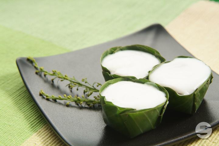 Small Coconut Custards - Yak Thaï
