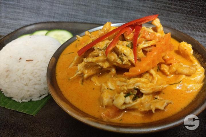 Curry Paneang with Chicken - Yak Thaï