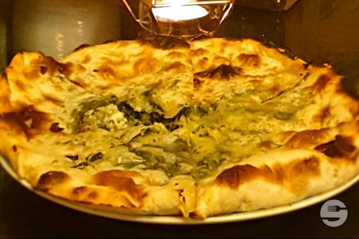 Spinach & Cheese Naan - Urban Spice
