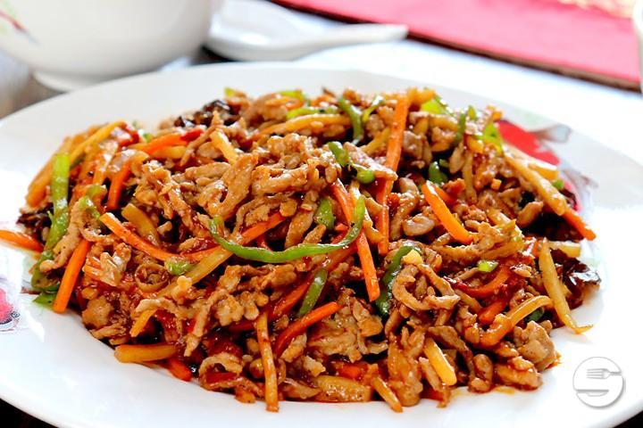 Schweinefleisch Yu Xiang (scharf) - MHM Take Away