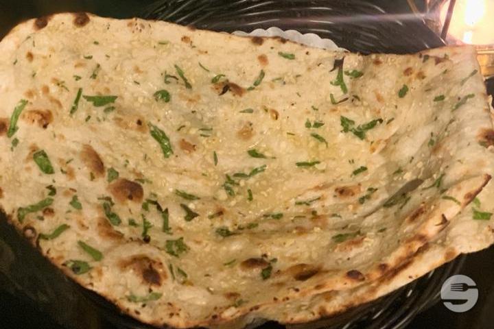 62. Garlic Naan - Gourmindia