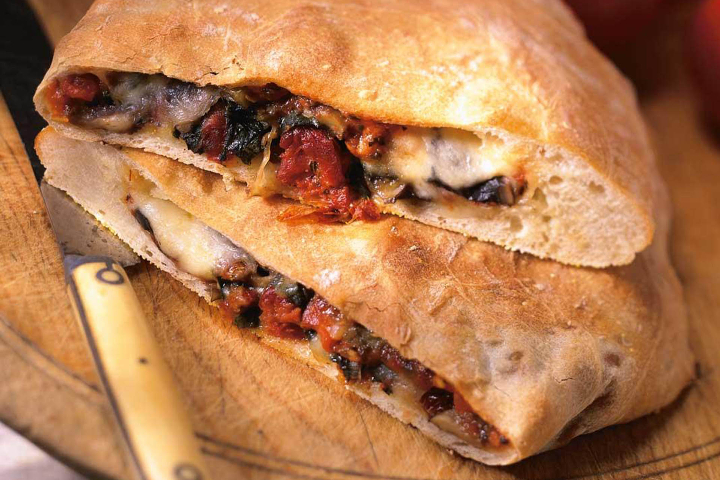 Calzone - Bella Pizza