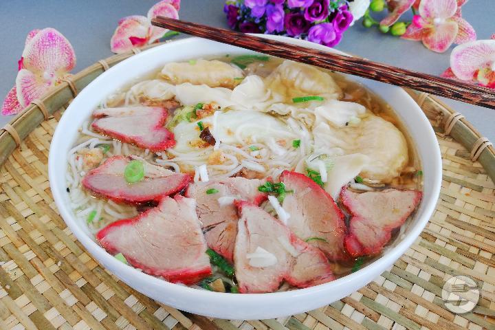 Soupe aux Crevettes et Porc - OliMy Le Mont
