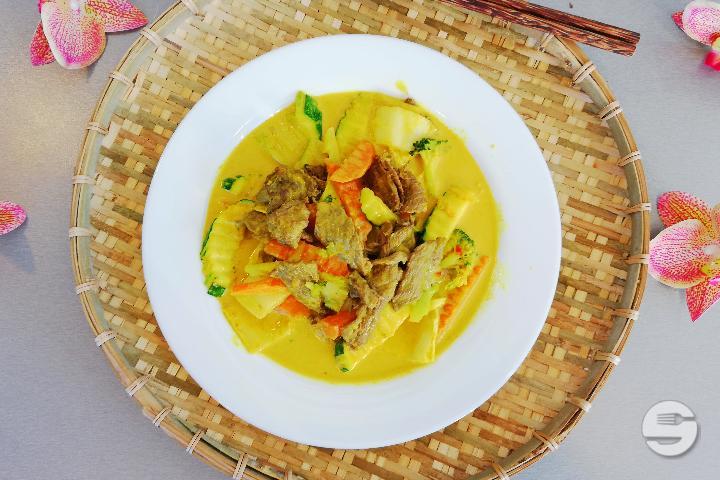 Boeuf au curry jaune - OliMy Le Mont