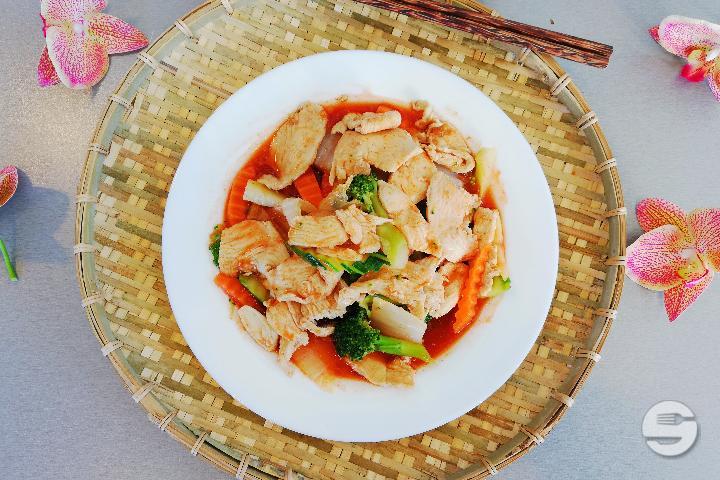 Poulet piquant - OliMy Le Mont