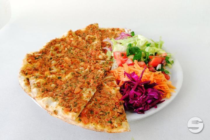 Lahmacun Kebab et Salade - Evrim Kebab