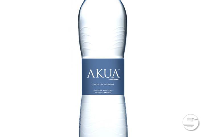Bouteille d'Eau Gazeuse - Trois Pièces Et Demi