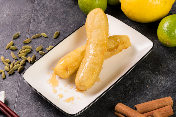 Banana Beignet - Kung Fu