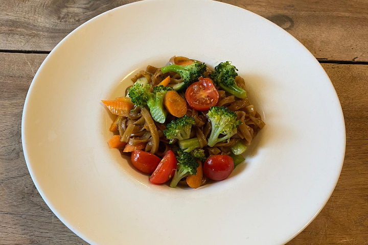 Pad see ew aux Légumes Végétariens - Saveurs & Couleurs