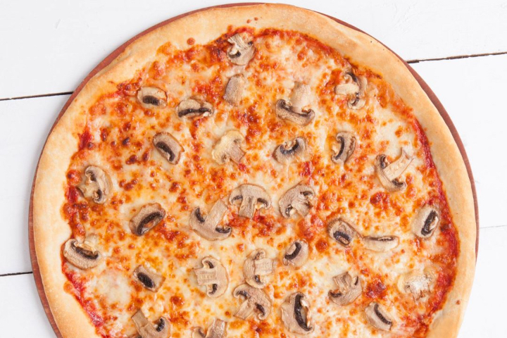 Pizza Funghi - Ristorante Bufala