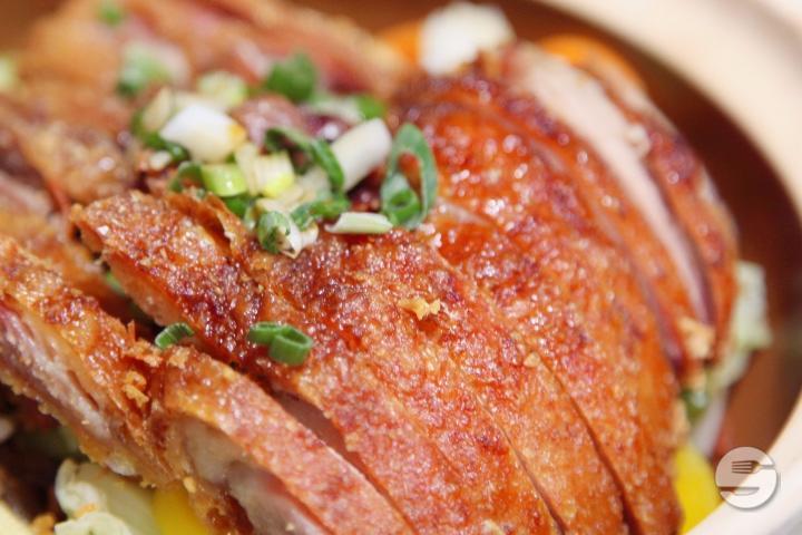 23) Shredded beef shank mixed with cucumber - Restaurant Ach'i