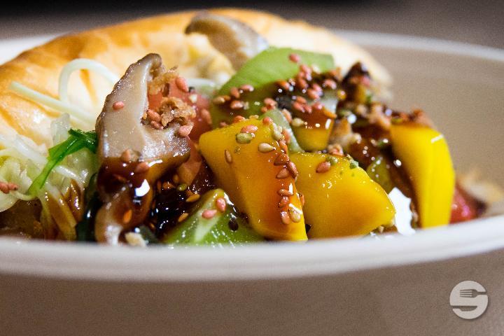 Poke Bowl Veggie Vegetable Gyoza - P'tit Frais