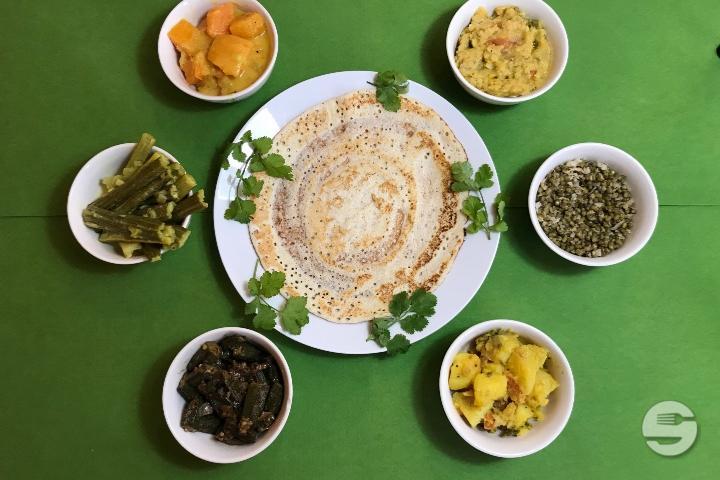 3 Dosas und 5 Gemüsecurry - Arusuvai