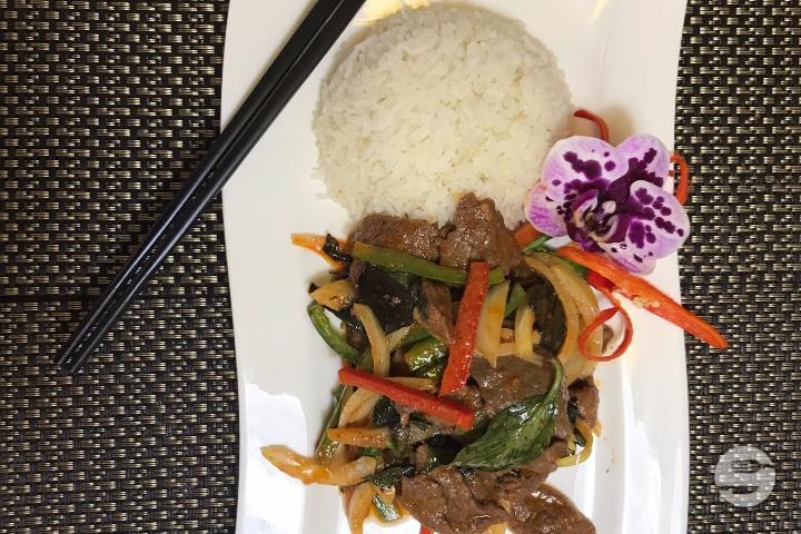 Rindsfleisch mit Thai Basilikum - Lamky