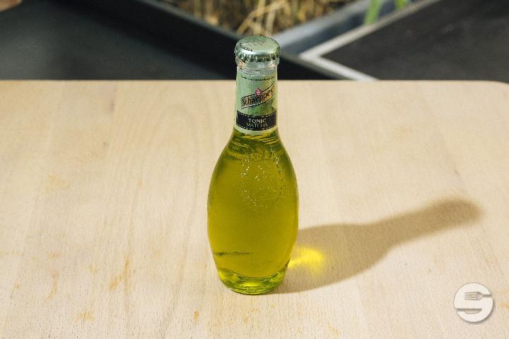 Schweppes tonic matcha - Susuru