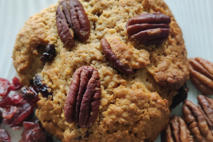 Cookies "Maison" canneberges et noix de pécan - Poke Shop