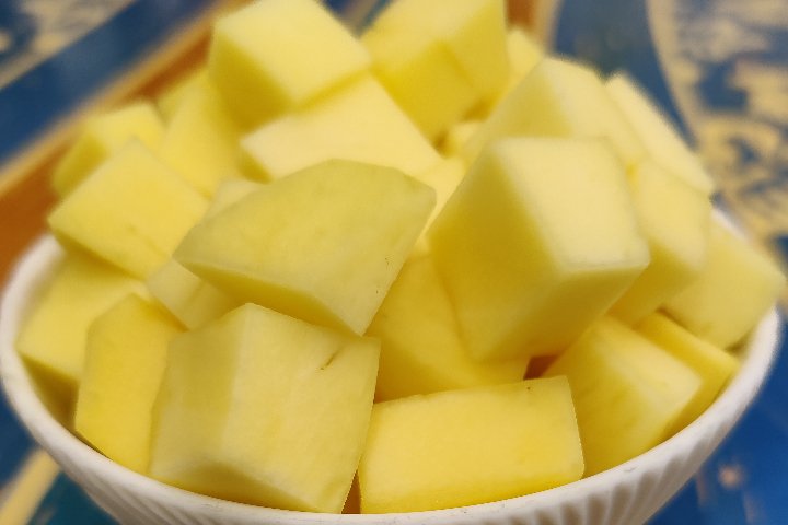 Coupe de mangue fraîche - Poke Shop