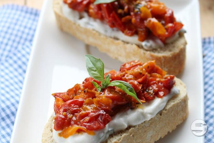 Italian Tomato and Basil Bruschetta - Restaurant de La Patinoire