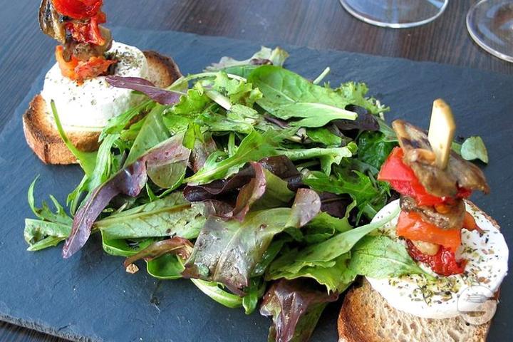 Warm Goat's Cheese Salad with Honey and Walnuts - Restaurant de La Patinoire