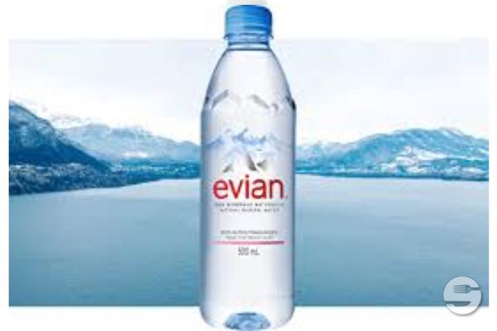 Evian Wasser - Al Panino