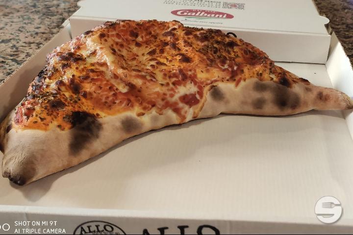 Pizza Calzone - Allo Pizza San Sergio