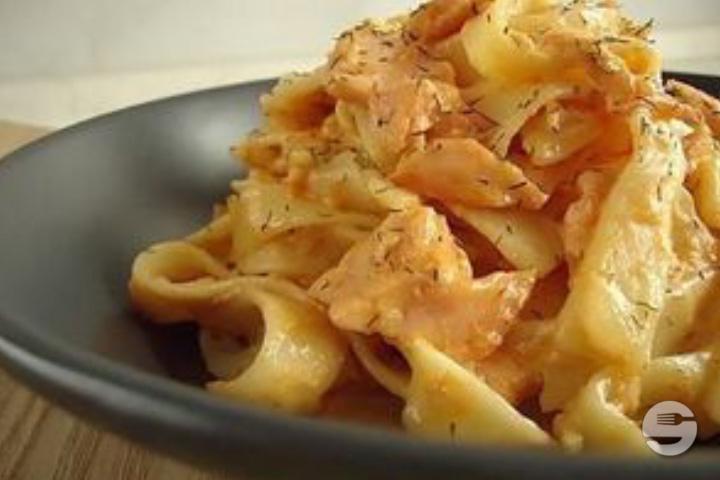Tagliatelle au Saumon - Le Crystal