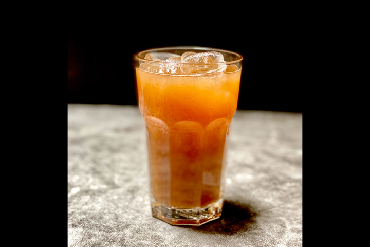 Agua de Tamarindo - El Catrín