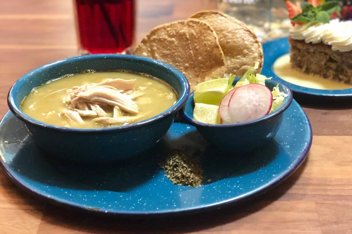 Pozole Verde estilo Guerrero - El Catrín