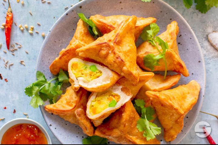 Vegetarian Samosa - Bombay Delice