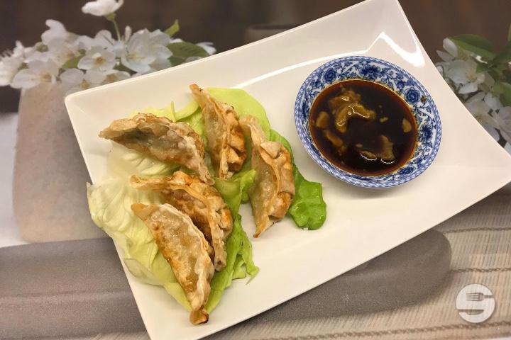 Gyoza with Chicken and Veggies - Foodbar Asia