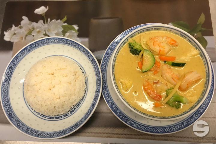 Green Curry with Bamboo and Veggies (spicy) - Foodbar Asia