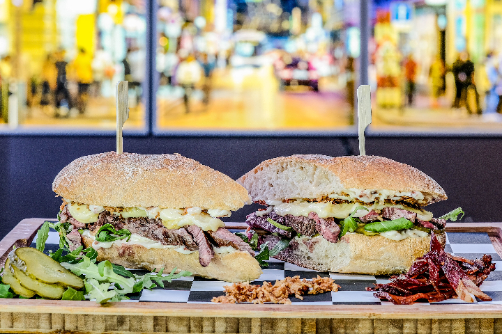 RACLETTE SANDWICH - Stubä