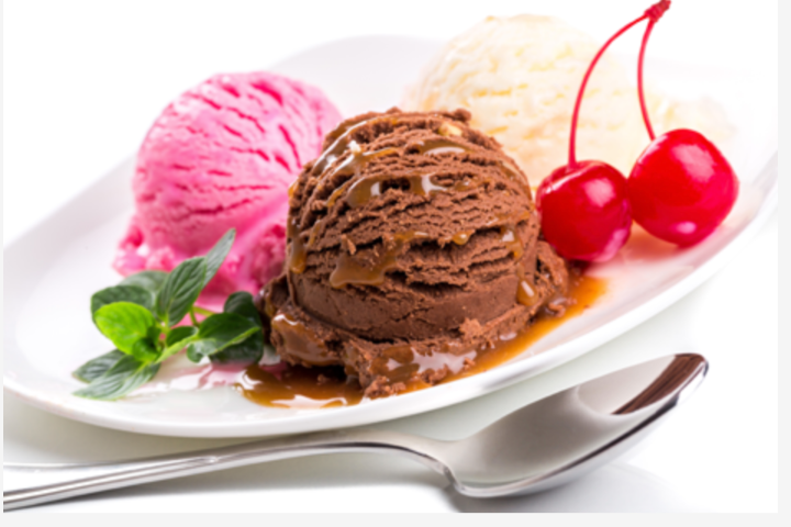 Strawberry ice cream - Restaurant Pizzeria Altane