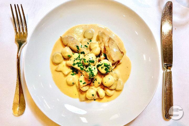 Zürcher Geschnetzeltes - Baur's Brasserie & Bar