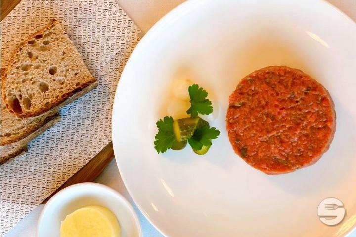 Baur's Tartar vom Rind - Baur's Brasserie & Bar