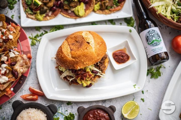 Torta del carne 7 machos - Bigote Verde