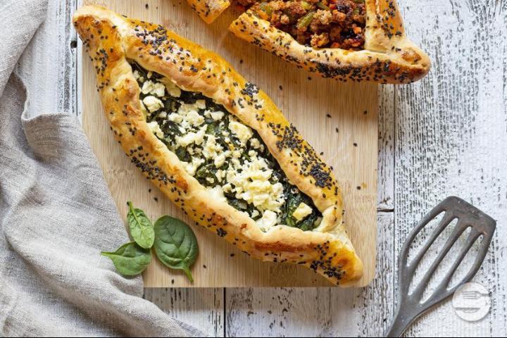 Pide Fromage - Arc en Ciel Pizza & Kebab