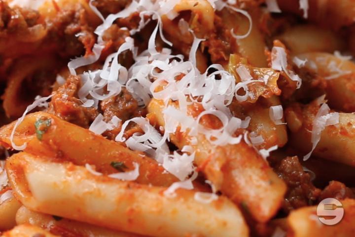 Penne Bolognese - Arc en Ciel Pizza & Kebab
