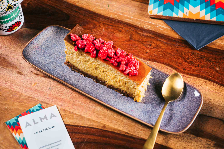 LUCUMA CHEESE CAKE - Alma