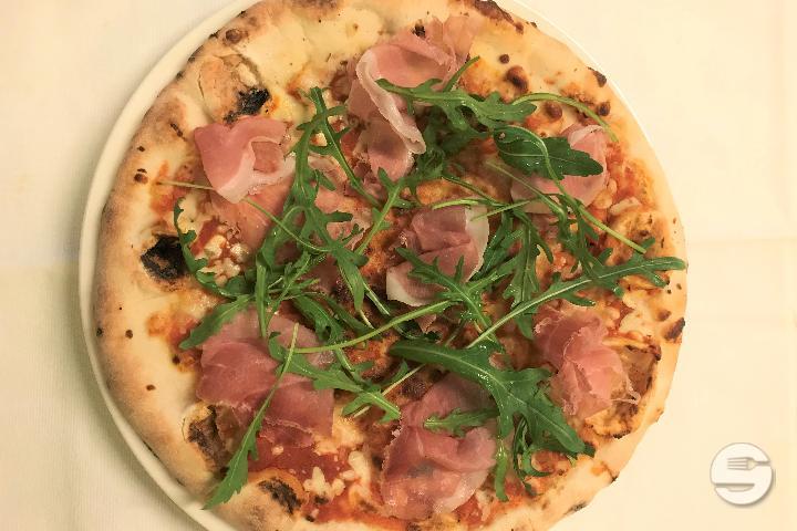 Pizza Au Jambon Cru - Restaurant le Coup de Soleil