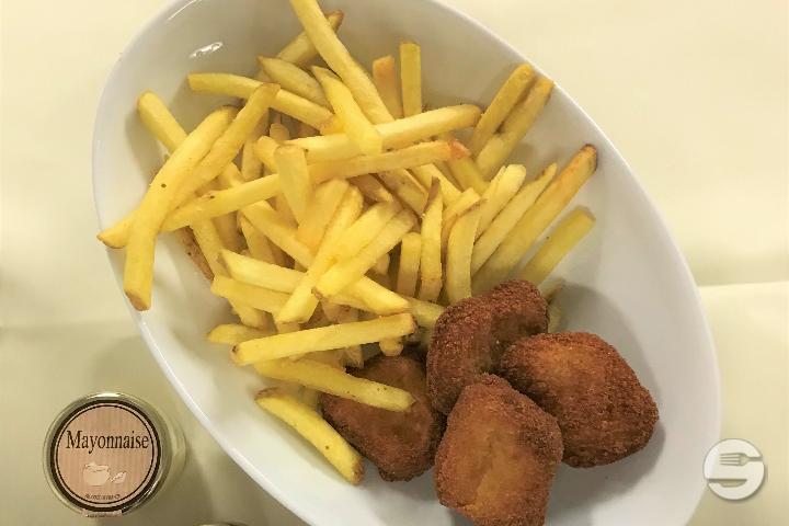 Les Nuggets de poulet et frites - Restaurant le Coup de Soleil