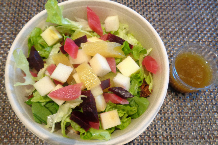 Salade en Poké Bowl végétarienne - Hôtel de la Paix