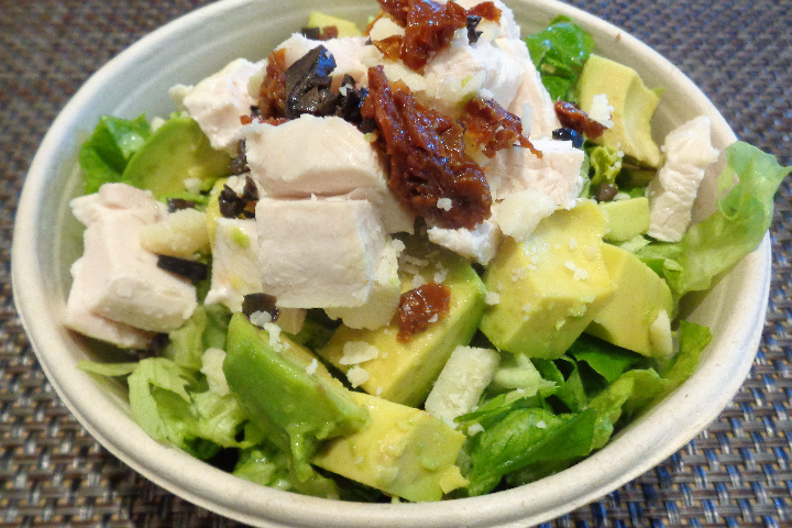 Salade en Poké Bowls de poulet - Hôtel de la Paix